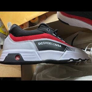 DC legacy slim skateboard shoes 10.5 NIB